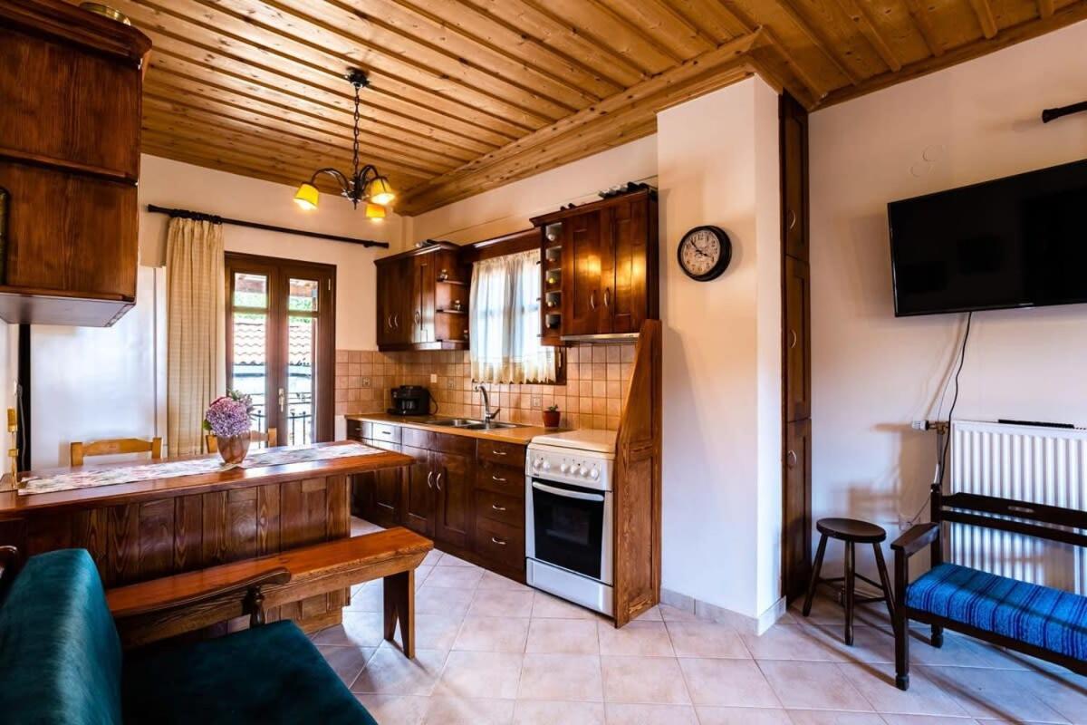 Stemnitsa Stone Residence - Comfy Mountain Getaway מראה חיצוני תמונה